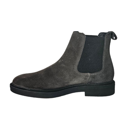 Bota levis gris